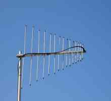 Antena este decimetru. Antene pentru televiziune. Antena de cameră DMV. Decimetru antena cu mâinile…