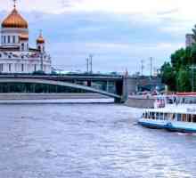 Călătoresc o navă cu motor în Moscova - o vacanță excelentă în capitală