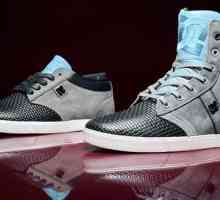 Sneakers DC - pantofi inteligenți și practice