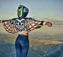 Costum sport femeie `Adidas` ca o alternativă la o pastilă magică