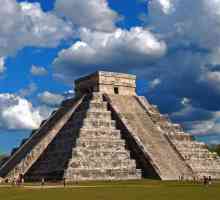 Piramidele din Chichen Itza din Mexic