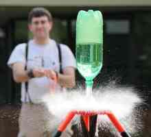 Racheta de apă dintr-o sticlă de plastic cu parașută