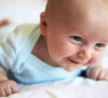 Întrebarea mamelor și tatilor: "Când va începe copilul să zâmbească?"