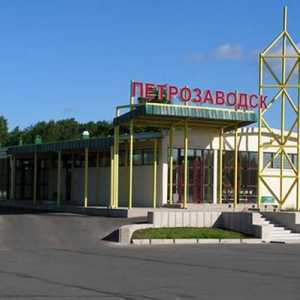Aeroportul `Petrozavodsk (Besovets)`. Aeroportul `Sands`