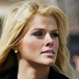 Anna Nicole Smith: viața și moartea unei blonde scandaloase
