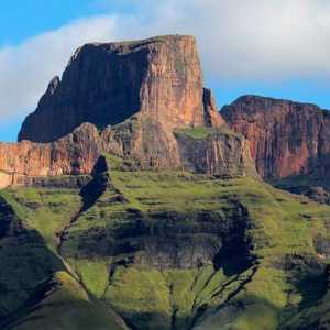 Munții Drakensberg (Africa de Sud). Unde este muntele Dragonilor?