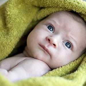 Igiena intimă a unui băiat nou-născut