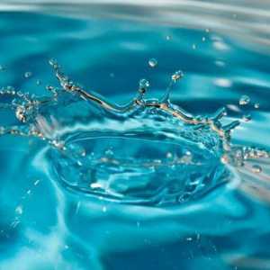 Ce constă în apă: din care molecule și atomi