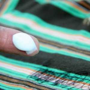 Cum se spală mânerul din haine: în mai multe moduri
