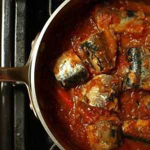Cum să gătești pește în conserve din roșii la domiciliu?