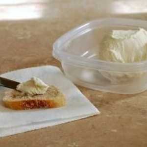 Cum să gătești brânză la domiciliu: trei rețete simple