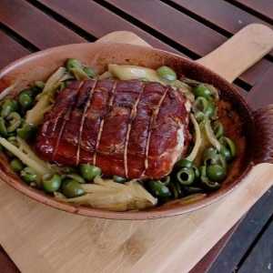 Cum să coaceți un gât de porc în cuptor: rețete de gătit