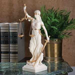 Cine sunt avocați și care sunt profesiile juridice în acest moment