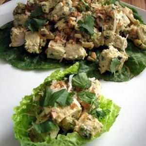 Легкий и изысканный салат с зеленым салатом и курицей: интересные рецепты
