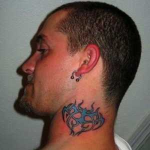 Tatuajele gâtului bărbaților: tipuri și semnificații