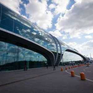 Cu ce ​​și cum să ajungeți de la Domodedovo la Moscova