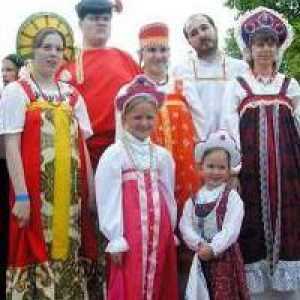 Costume populare din Rusia. Costume ale poporului rus