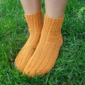 Sosete tricotate tricotate pentru un copil: caracteristicile procesului