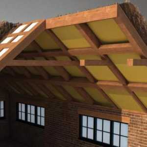 Tratarea ignifugă a construcțiilor de mansardă din lemn: caracteristici