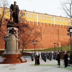 Monumentul lui Alexander 1 în Grădina Alexandru - un simbol al măreției statului