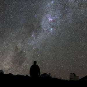 De ce strălucesc stelele: fizica sau chimia?
