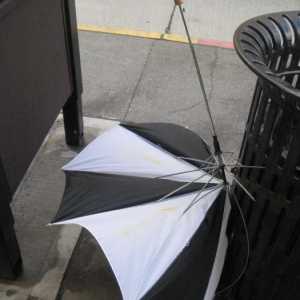 Repararea unei umbrele cu mâinile tale: sfaturi și trucuri