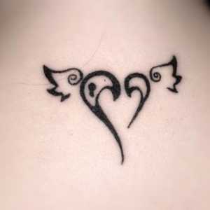 Tatto `inima` - dragoste și ură