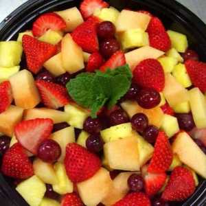 Învățați să mâncați cu competență: fructe și fructe de pădure, conținut caloric și valoare nutritivă