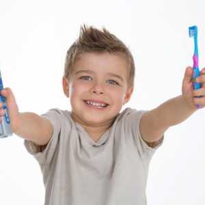 Periuțele de dinți pentru copii: cum să faci alegerea potrivită?