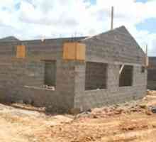 Casa de blocuri din lut expandat: avantajul materialului și caracteristicile construcției pereților