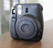 Aparat foto cu imprimare instantanee: Fujifilm Instax mini 8, `Polaroid`.…