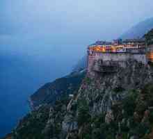 Muntele Athos este o mănăstire. Mănăstirile Sf. Athos