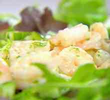 Noi pregătim salate gustoase cu creveți, salată și castraveți