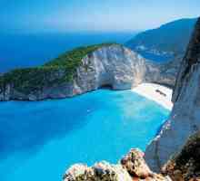 Grecia: plaja de nisip ca carte de vizită