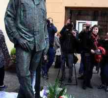 La cea de-a 75-a aniversare a scriitorului a fost deschis un monument pentru Dovlatov din Sankt…