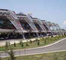 Cum ajungeți pe aeroportul Adler din Sochi: luați în considerare toate opțiunile