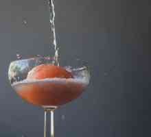 Cocktail `Aperol-syringe` - băutură de vară pentru tineri