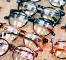 Cu ochelari cu coarne: ce să purtați? Este la modă să purtați ochelari cu coarne?