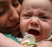 De ce bebelușul plânge în timpul hrănirii? Cauze, prevenire, recomandări