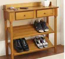 Stand pentru pantofi - o piesă de mobilier indispensabilă pe hol