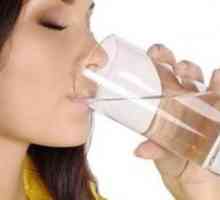 Este util să bei apă dimineața pe un stomac gol? Este util să bei apă fierbinte dimineața pe un…