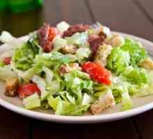 Reteta pentru salata `Caesar` clasica cu pui - gustoasa si simpla