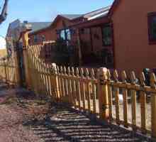 Instalăm un gard din lemn în casă