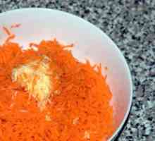 Vitamine salata de morcov cu usturoi și brânză pentru o sărbătoare festivă și un meniu zilnic