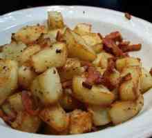 Cartofi prăjiți cu slănină și ceapă într-o tigaie: rețetă, fotografie