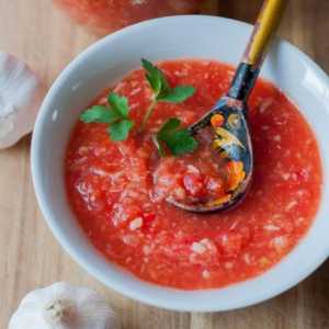 Adjika din roșii și usturoi: o rețetă, metode de gătit și recenzii