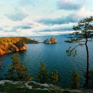 Baikal, Enkhaluk: centre de recreere