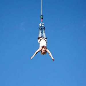 Bungee jumping: creșterea adrenalinei
