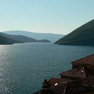 Boka Kotorska Bay: fotografii și recenzii ale turiștilor. Tururi către Muntenegru