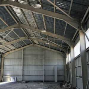 Hangar prefabricat: avantaje, tipuri și caracteristici de instalare